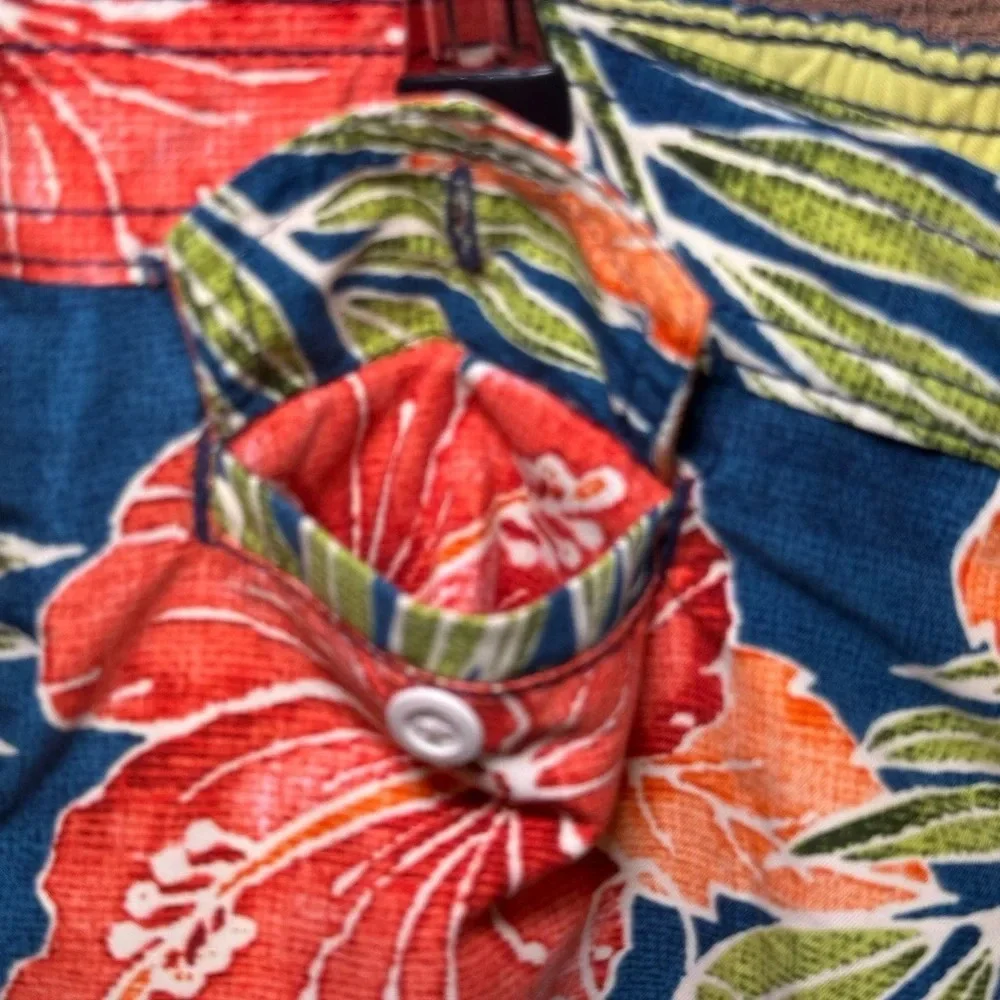 🌻 St. John's Bay Hibiscus Tropical Board Shorts Trunks Men's size M Hawaiian